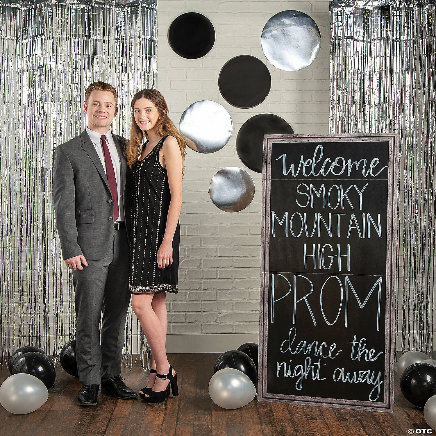 Promo ๐ Large Metallic Fringe Backdrop Curtains ๐ฅ 4 Promo ๐ Large Metallic Fringe Backdrop Curtains ๐ฅ - Image 3